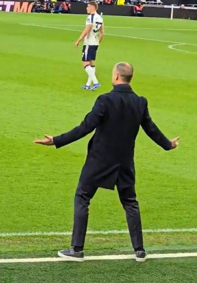 손흥민도 실망할 장면....토트넘 새 감독은