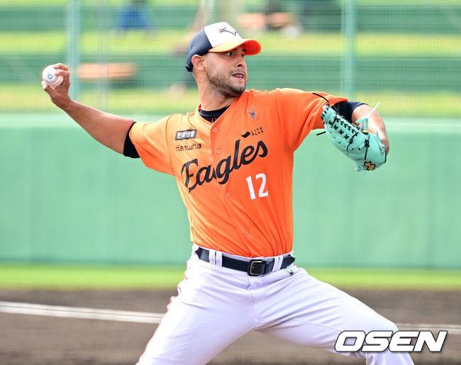 '요미우리전 우천취소' 한화, 1일 KIA전서 화이트+에르난데스 동시 출격…심우준 1번타자 테스트 [오!쎈 오키나와]