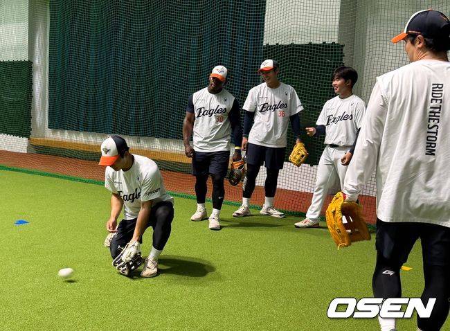 '요미우리전 우천취소' 한화, 1일 KIA전서 화이트+에르난데스 동시 출격…심우준 1번타자 테스트 [오!쎈 오키나와]