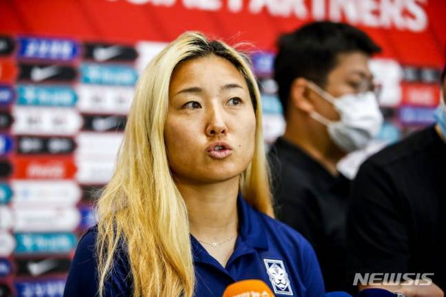 '비즈니스석에 프라다 논란까지' 궁지 몰린 여자축구, 부담 더 커진 아시안컵