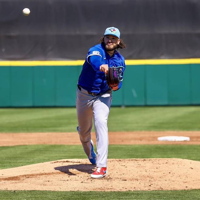 '한화 원투펀치 미국에 떴다' ML 성공 데뷔…'156km 쾅' 폰세 이어 와이스까지 무실점 쾌투 