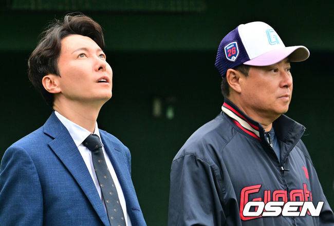 새벽 2시 도박도 관리 소홀로 봐야하나…롯데 징계 갑론을박, 일탈 4人 징계 NO→왜 고위층만 독박 썼나 [오!쎈 미야자키]