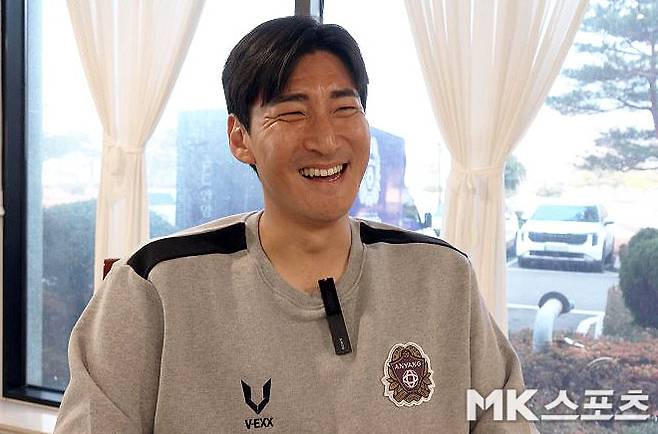 예능 대부 ‘이경규의 사위’ 수식어에 가려진 프로 14년 차 김영찬의 삶···“아무리 힘들어도 버티면 기회는 반드시 온다” [이근승의 믹스트존]