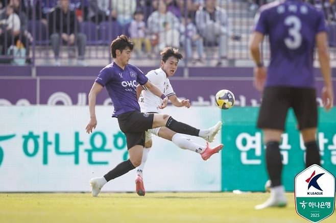 예능 대부 ‘이경규의 사위’ 수식어에 가려진 프로 14년 차 김영찬의 삶···“아무리 힘들어도 버티면 기회는 반드시 온다” [이근승의 믹스트존]