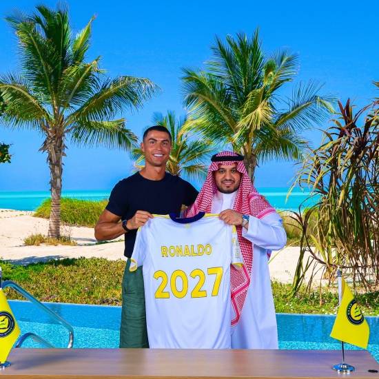 호날두, '맨유 구단주' 위한 첫 발?…연봉 6780억 CR7, 이제 구단주 됐다→스페인 2부 지분 인수