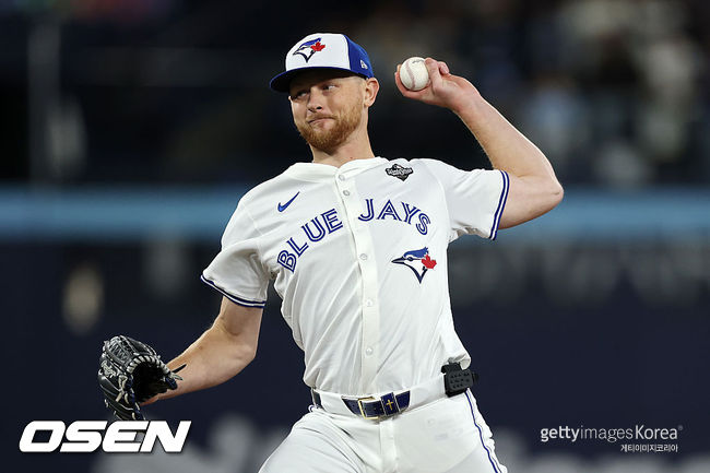 ‘KIA행 끔찍했다’ KBO 출신 라우어, 1⅔이닝 3실점 난타…토론토 선발 경쟁은 버겁다