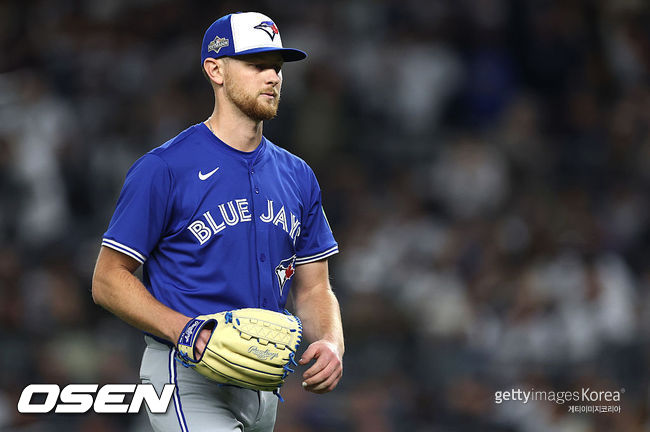 ‘KIA행 끔찍했다’ KBO 출신 라우어, 1⅔이닝 3실점 난타…토론토 선발 경쟁은 버겁다