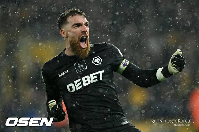 '황희찬 결장' 울버햄튼, '상위권 경쟁' AV 상대로 2-0 완승...리그 2번째 승리 성공