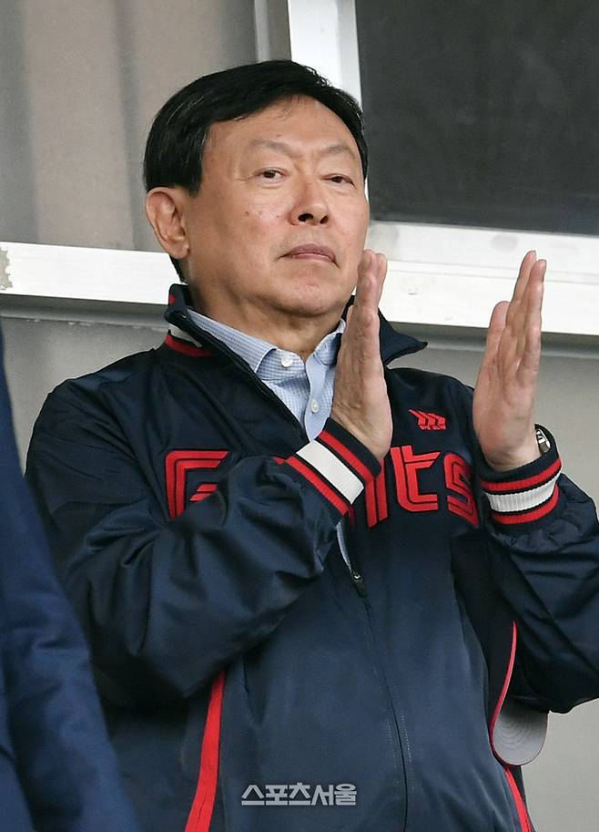 신동빈 회장, 격노했다더니 격려였나?…‘해외도박’ 롯데 선택은 ‘면죄부’였다 “도박해도 한 달 쉬면 됩니다” [김민규의 눈]