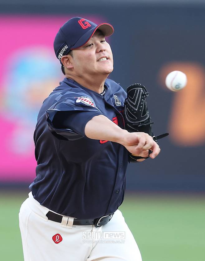 이게 롯데 50-40억 FA들이 처한 현실이다