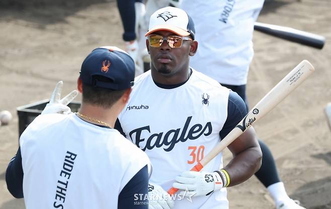 '니가 왜 거기서 나와' ML 인정 받았다! 한화 페라자 'ABS 가장 잘 뒤집은 타자' 호평