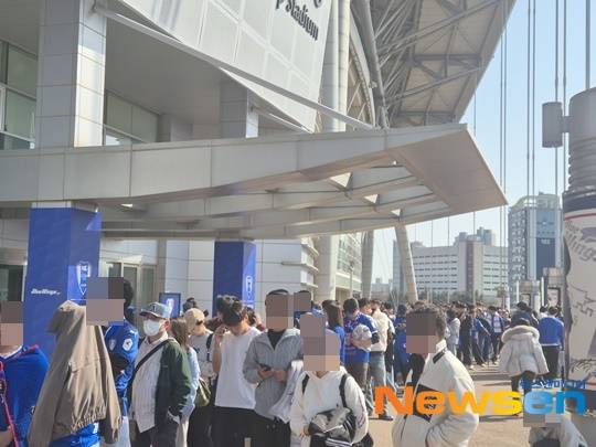 ‘2부 경기 맞아?’ 수원 이정효호 개막전, 2시간 전부터 교통 정체 유발 [K리그 현장]