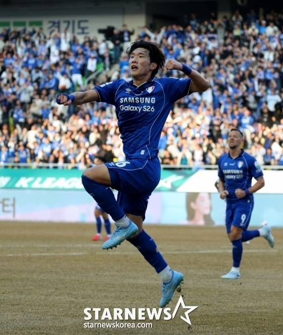 수원 데뷔전서도 '깜짝 극대로' 이정효 감독, 득점 직후 분노한 이유는