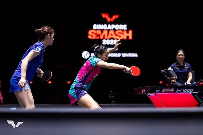 탁구 에이스 신유빈, WTT 싱가포르 스매시서 여자복식도 준우승(종합)