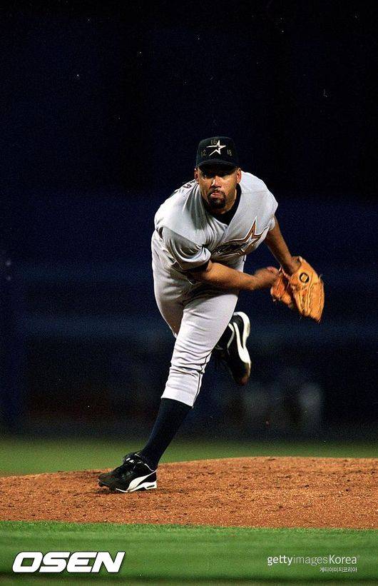 세상 떠난 지 16년 지났는데…한국에서도 던졌던 ML 89승 투수, 왜 아직도 기억되나