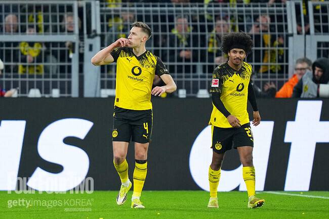 [bundes.review] '무릎 부상' 김민재 추가시간 투입...'케인 멀티골' 뮌헨, BVB와 데어 클라시커 3-2 역전승