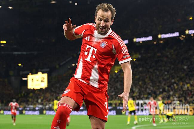 [bundes.review] '무릎 부상' 김민재 추가시간 투입...'케인 멀티골' 뮌헨, BVB와 데어 클라시커 3-2 역전승