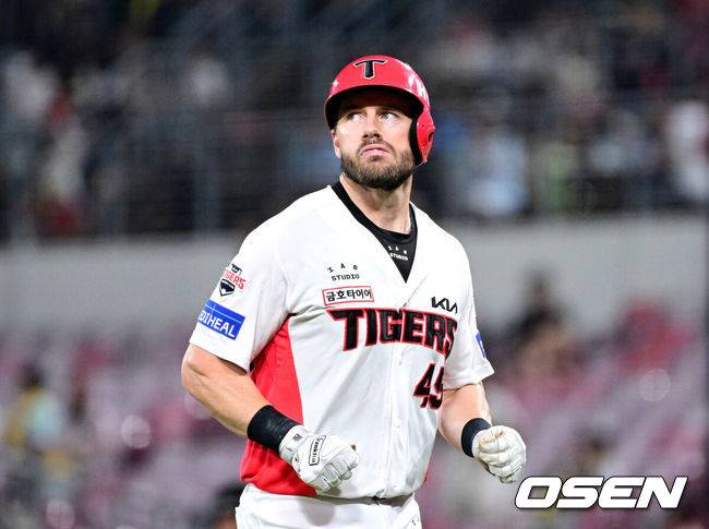 '뜬공, 삼진' KIA 떠나 빅리그 도전 택한 위즈덤, 시범경기서 2타수 무안타 침묵 [SEA 리뷰]