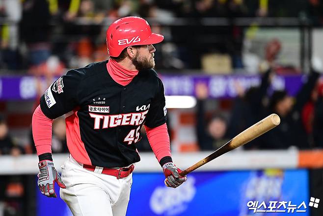 '35홈런에도 KIA와 재계약 불발' 이 선수 어쩌나…시범경기 타율 0.100 부진, 빅리그 재입성 가능할까