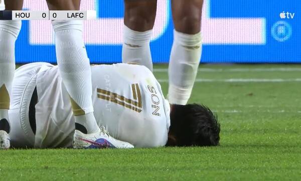 '쓰러져 못 일어나던' 손흥민, 프리킥 차기 전까지 철렁했던 순간[스한 스틸컷]