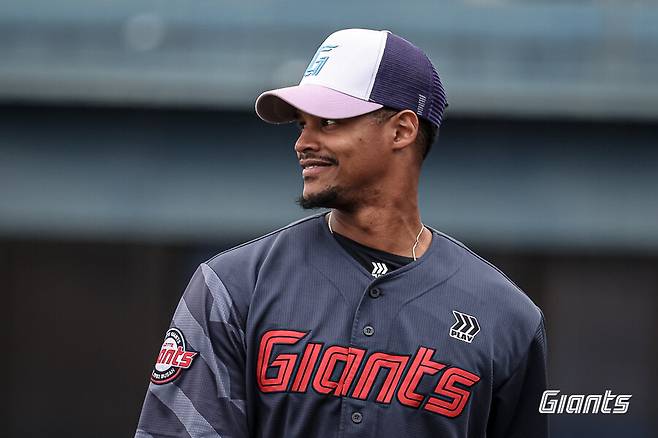 '18-0' 한화 완파한 타선을 이렇게 간단히? KKKK 퍼펙트 피칭, 롯데 157km 에이스 예사롭지 않다