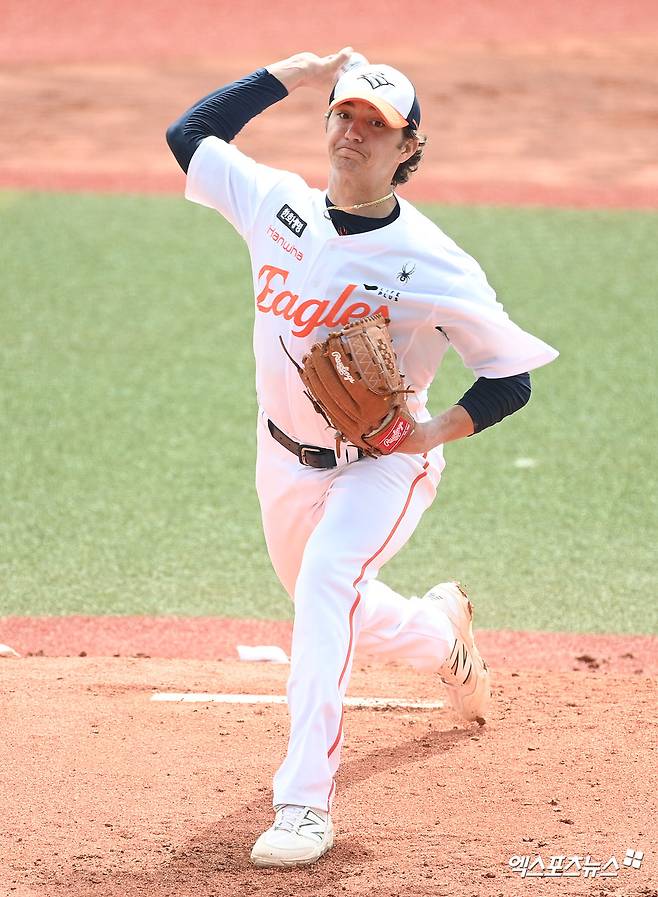 폰세 공백 지운다?…'KKKKK' 한화 새 외인 화이트, KIA와 연습경기 3이닝 무실점