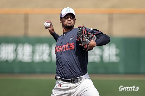 '삼일절 한국이 이겼다' 롯데 4-3 승리→'한화 0-18 대패' 대리 복수 성공! 로드리게스 3이닝 퍼펙트+윤동희 기선제압 2루타 [미야자키:스코어]