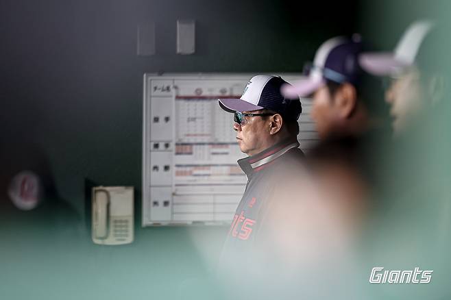 롯데 '도박 4인방' 징계 일단락, 김태형 감독 입 열었다…