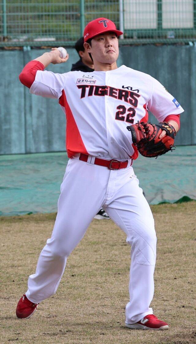 주효상은 왜 2사 만루인데 1루에 견제구를 던졌을까…KIA 김태군·한준수 존재감, 3년 연속 최다실책 1위는 안 된다