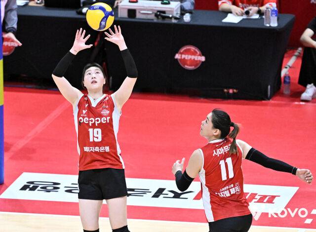 조이 올마이티! 페퍼저축은행, 주포 조이 맹활약 앞세워 흥국생명 제압…갈길 바쁜 흥국생명 3연패 [MD광주]