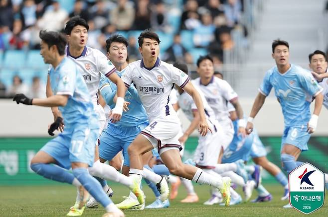 [SPO 현장] “이것은 훈련으로 되는게 아냐” 한숨 또 한숨…차두리 감독, 제대로 된 PK 키커조차 정하지 못한 이유