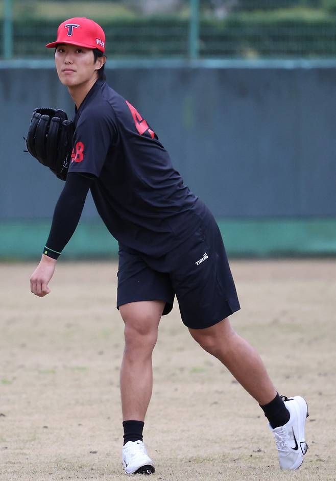 '왜 이럴까' KIA 에이스, 또 볼넷-볼넷-볼넷-볼넷…확실한 선발 부족한데, 유력 후보들 아쉽네