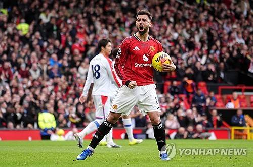 이러다 맨유 우승? '세슈코 결승골 폭발' C 팰리스에 2-1 역전승…7G 무패→빌라 넘고 3위 도약 [EPL 리뷰]