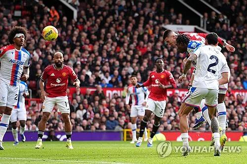이러다 맨유 우승? '세슈코 결승골 폭발' C 팰리스에 2-1 역전승…7G 무패→빌라 넘고 3위 도약 [EPL 리뷰]