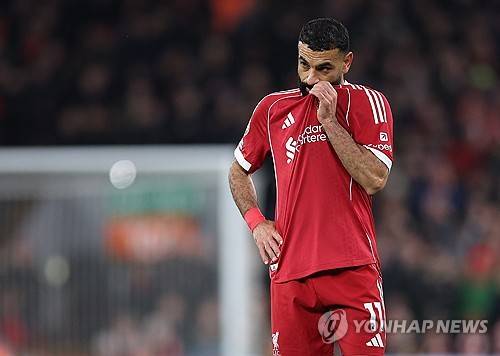 '손흥민 선택이 100% 옳았다?'…살라, 커리어 최장 기간 '무득점 굴욕'→EPL 10경기 연속 0골