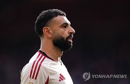 '손흥민 선택이 100% 옳았다?'…살라, 커리어 최장 기간 '무득점 굴욕'→EPL 10경기 연속 0골