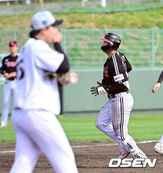 '149km' 직구 던졌지만...한화가 포기한 파이어볼러, 아뿔싸 125m 홈런 허용하다 [오!쎈 오키나와]