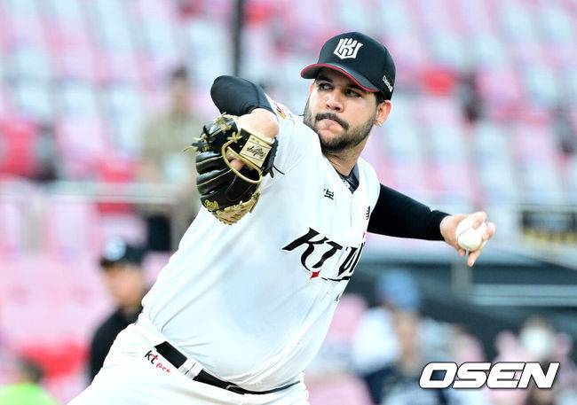KBO 22승 좌완, 폰세 앞에서 3이닝 무실점 KKKKKKK...2G 연속 비자책 행진