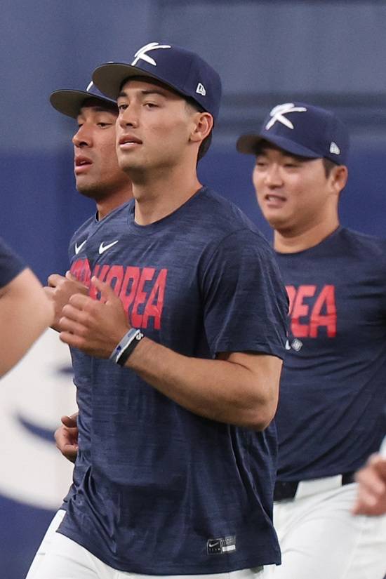 초구 만루포→3점포 허용, 'ERA 54.00' 뒤 일주일간 사라졌다…日 극적 반전 만들까 [오사카 현장]