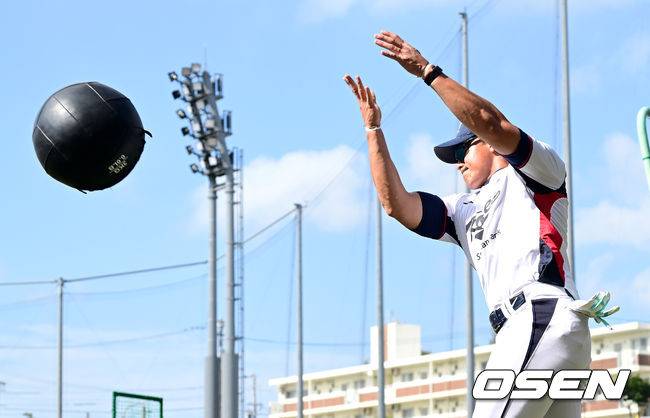 '한때 한 수 아래였는데'…'국대 선배' 윤석민의 걱정,