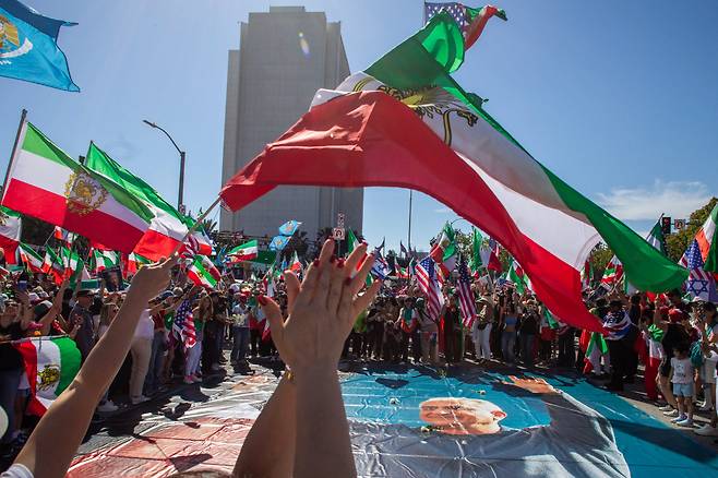 '멕시코 마약왕 사살→이란 하메네이 사살' 역사상 가장 말 많고 탈 많은 월드컵 '사실상 확정', 공포감 속 개막 D-100 임박