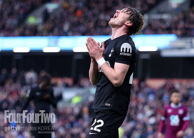 ‘손흥민보다 연봉 높은 신입생의 민낯’…전반 45분 동안 소유권 상실만 ‘10회’