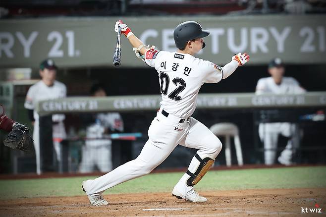 '이대호의 픽→미친 재능' 한화 KT서 신인왕 나온다..유신고 센터라인 경쟁