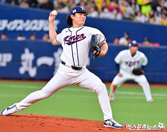 1회 '156km/h' 퍼펙트→2회 '3실점' 와르르 왜? '국대 1선발' 부진 이유 있었네…