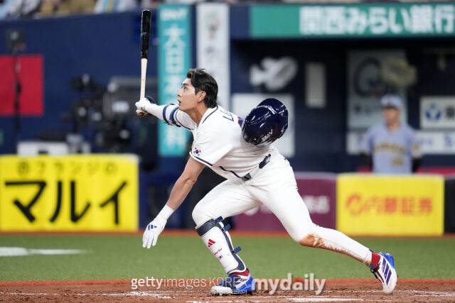이정후 멀티 히트, 日 대표팀 감독 왜 감동했나…