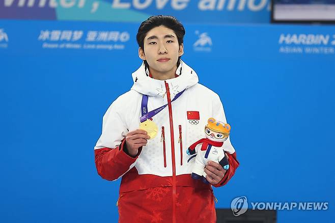 '대한민국 폐막식 기수'까지 했는데…황대헌 더는 참을 수 없었나? 결자해지 나선 이유는