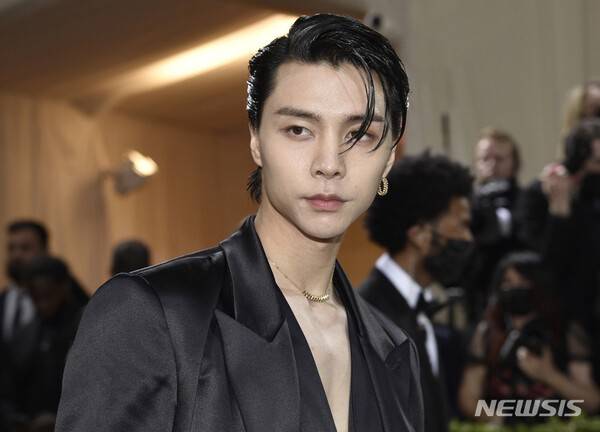 日 도쿄돔이 들썩! 한국의 '빨간 맛' 제대로 보여준다...레드벨벳 웬디→쟈니→우영, 韓 대표팀 시구자로 총출동