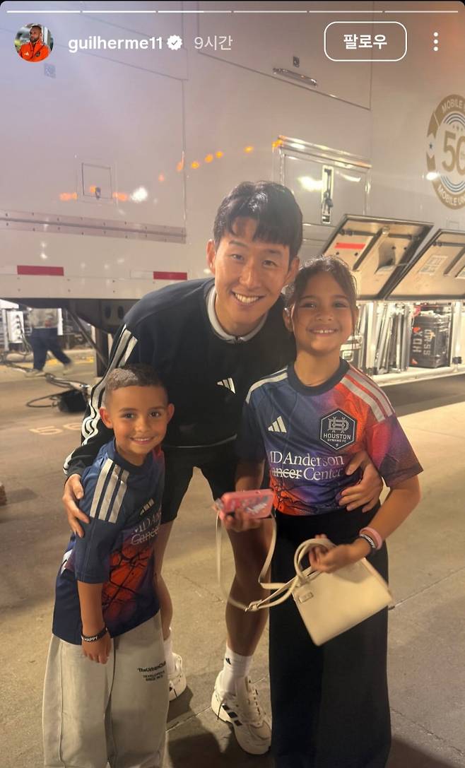 손흥민과의 '가족 인증샷 자랑' 절대로 참을 수 없었다, 아들+딸 총출동 '월클의 품격'....