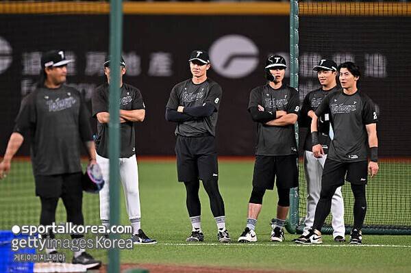 韓 야구 희소식! '한국 8강 진출 최대 변수' 대만, 폭우에 발목 잡혔다→감독도