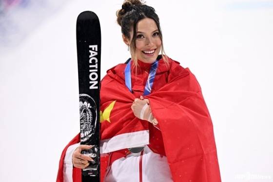 조국 버리고 中 귀화, 무려 '정부 300억' 추가 지원→